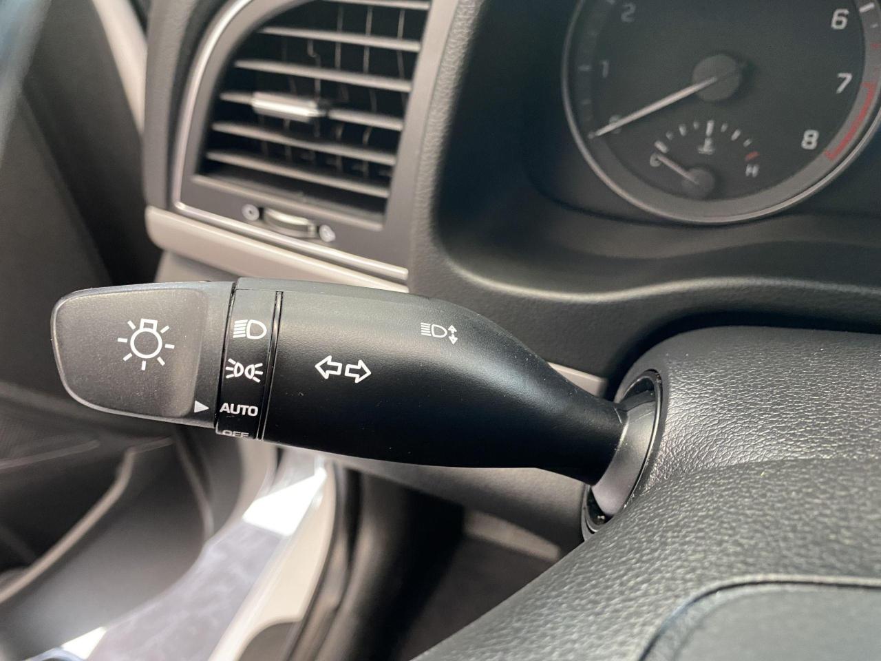 2017 Hyundai Elantra GL+ApplePlay+Camera+Blind Spot+CLEAN CARFAX Photo48