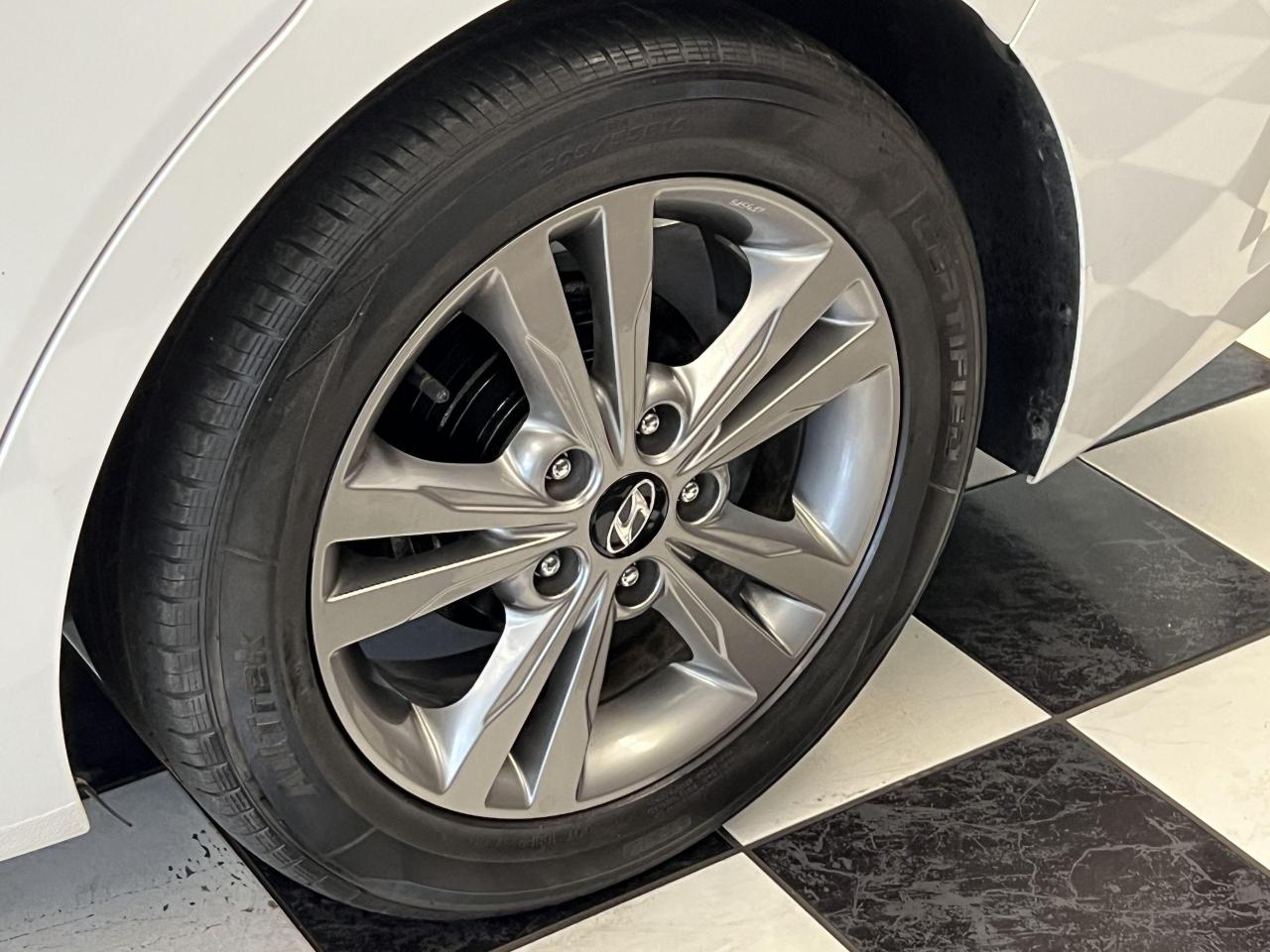2017 Hyundai Elantra GL+ApplePlay+Camera+Blind Spot+CLEAN CARFAX Photo107