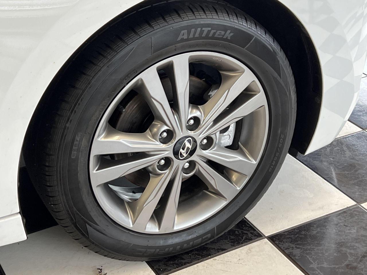 2017 Hyundai Elantra GL+ApplePlay+Camera+Blind Spot+CLEAN CARFAX Photo109