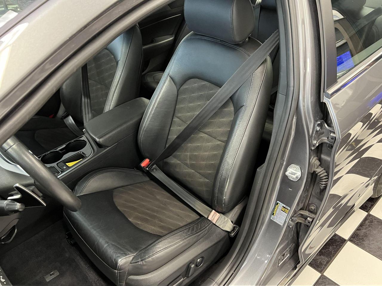 2018 Hyundai Sonata Sport+Roof+ApplyPlay+Camera+BlindSpot+CLEAN CARFAX Photo19