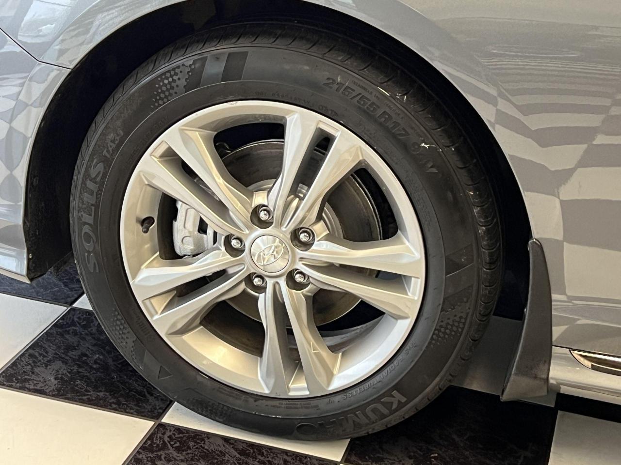 2018 Hyundai Sonata Sport+Roof+ApplyPlay+Camera+BlindSpot+CLEAN CARFAX Photo47