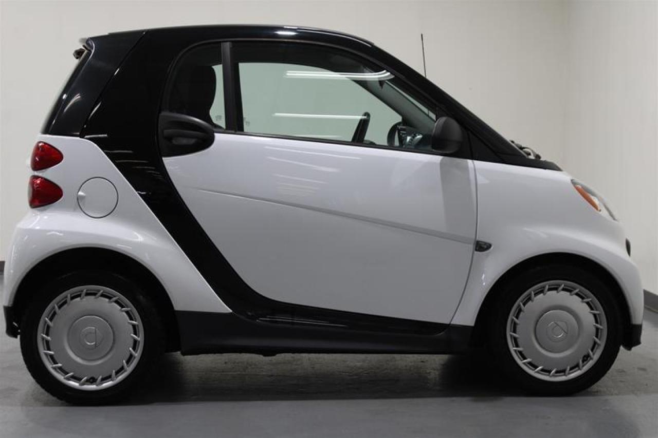 Used 2013 Smart fortwo Pure Cp for sale in Cambridge, ON