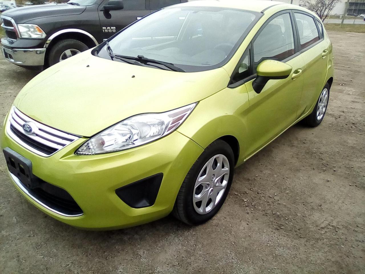2012 Ford Fiesta SE Hatchback