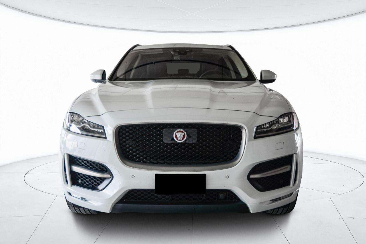 2019 Jaguar F-PACE  - Photo #3