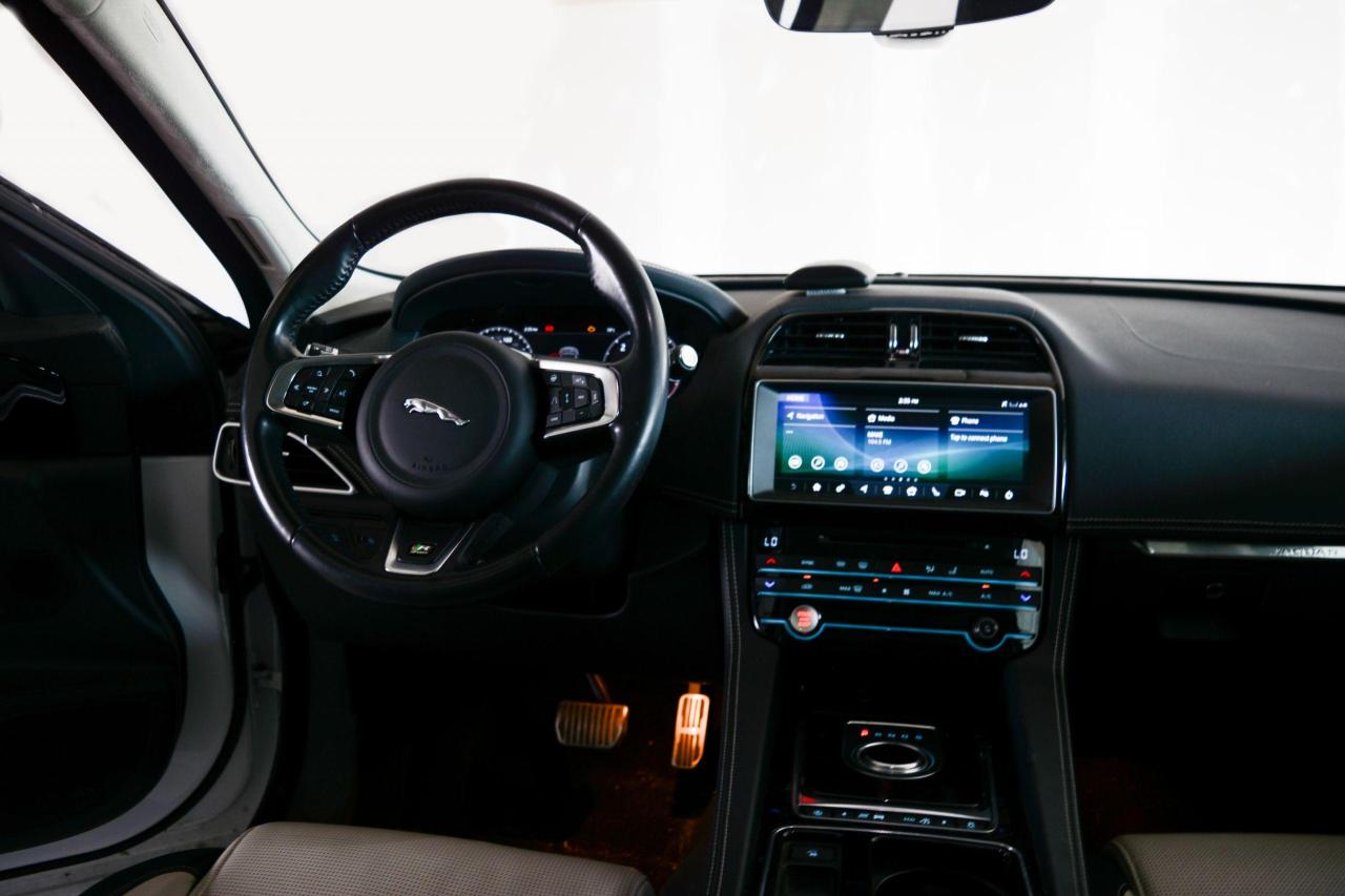 2019 Jaguar F-PACE  - Photo #9