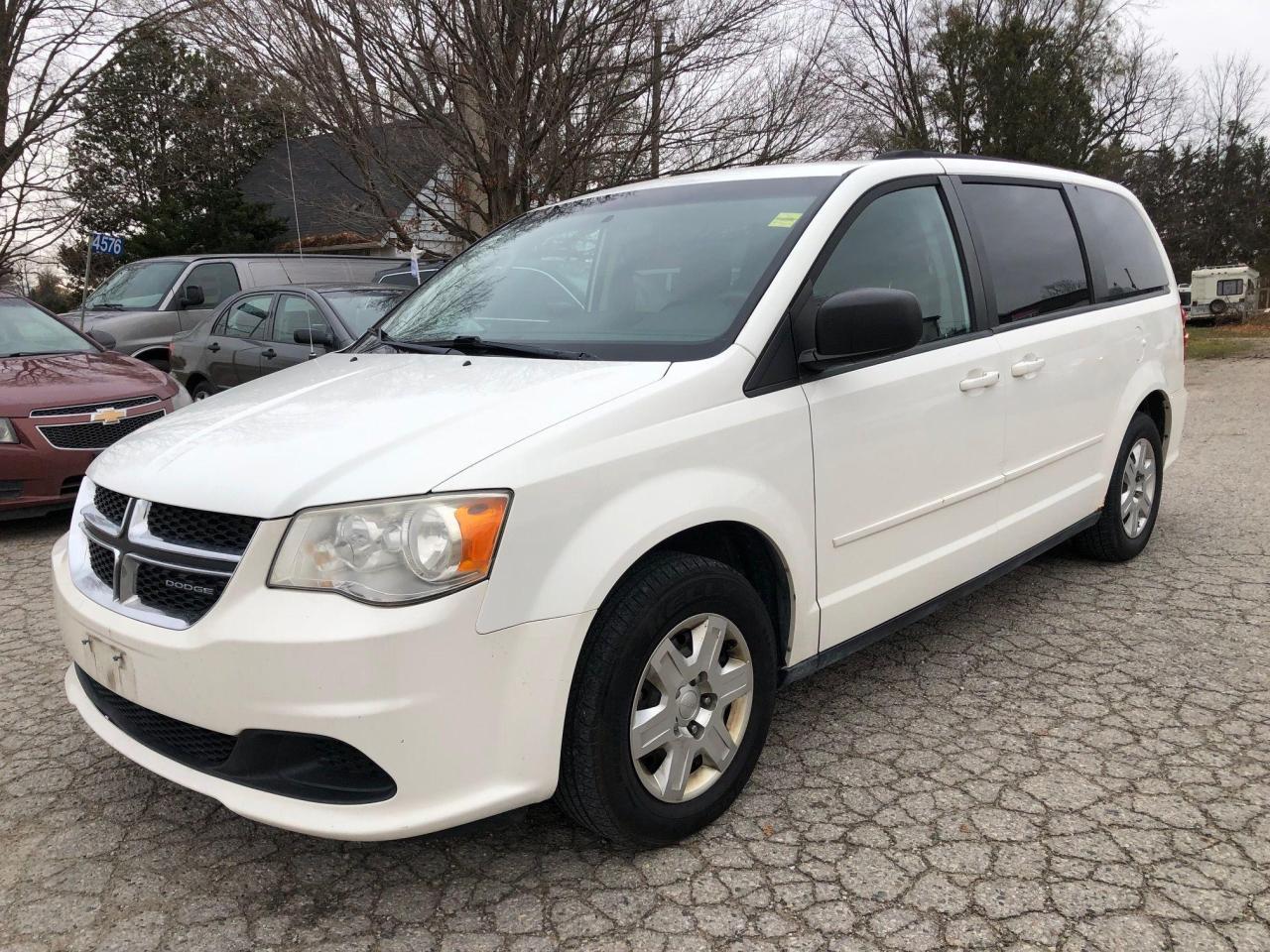 2011 Dodge Grand Caravan SXT**EXCELLENT CONDITON*CLEAN*NO ACCIDENTS* - Photo #1