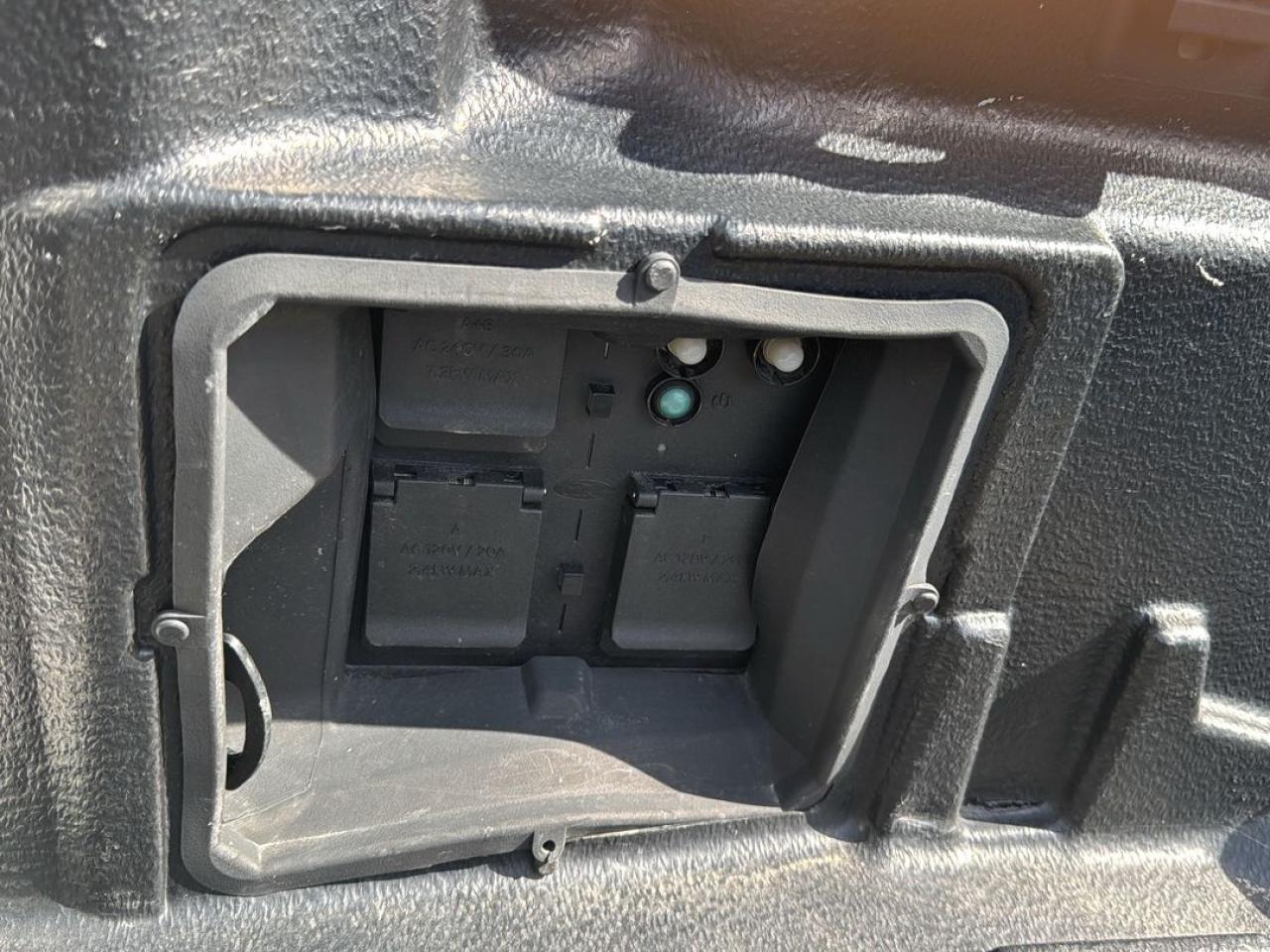 2023 Ford F-150 Lightning Lariat Photo