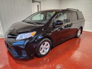 Used 2018 Toyota Sienna LE for sale in Pembroke, ON