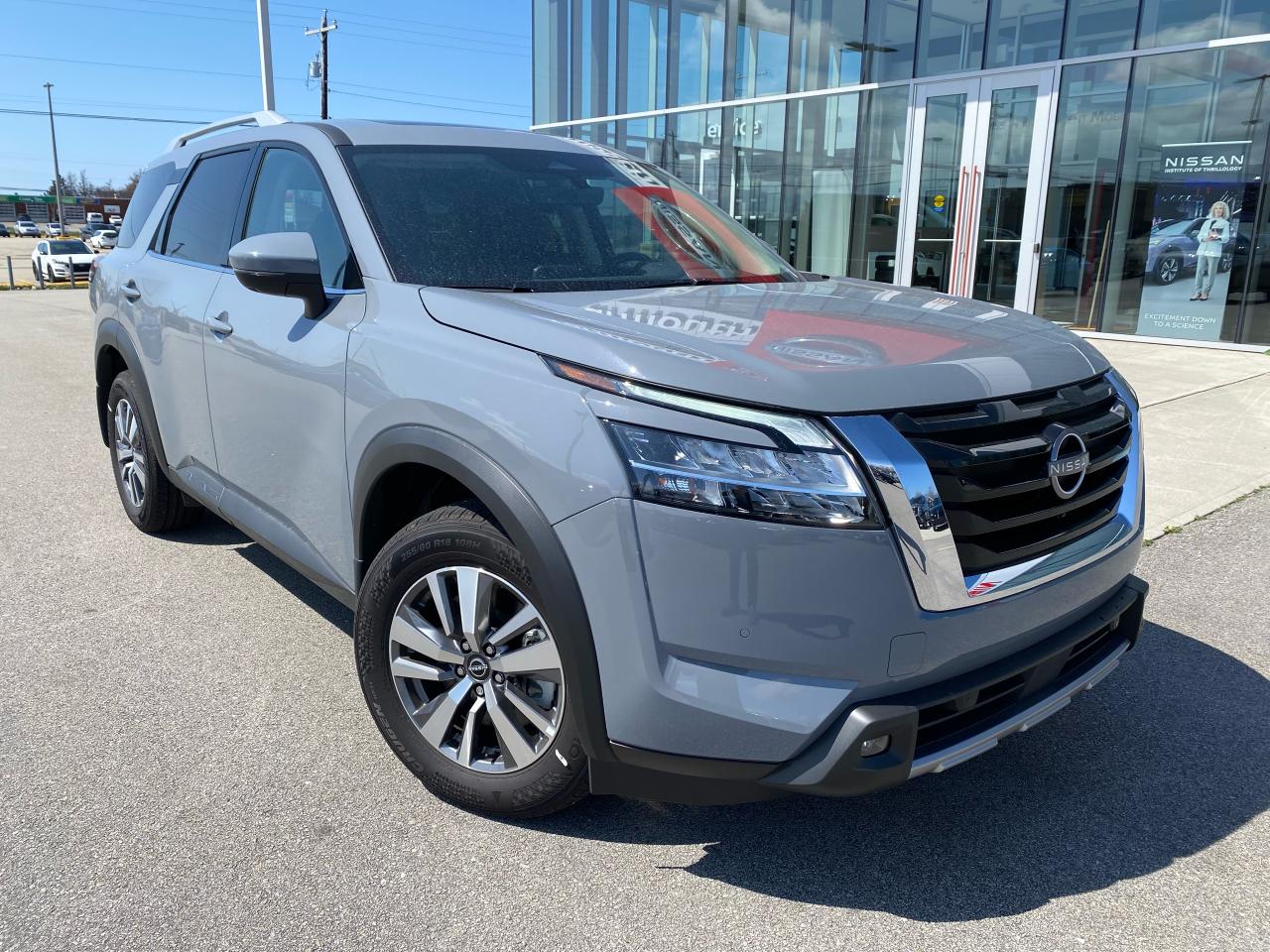 2023 Nissan Pathfinder SL