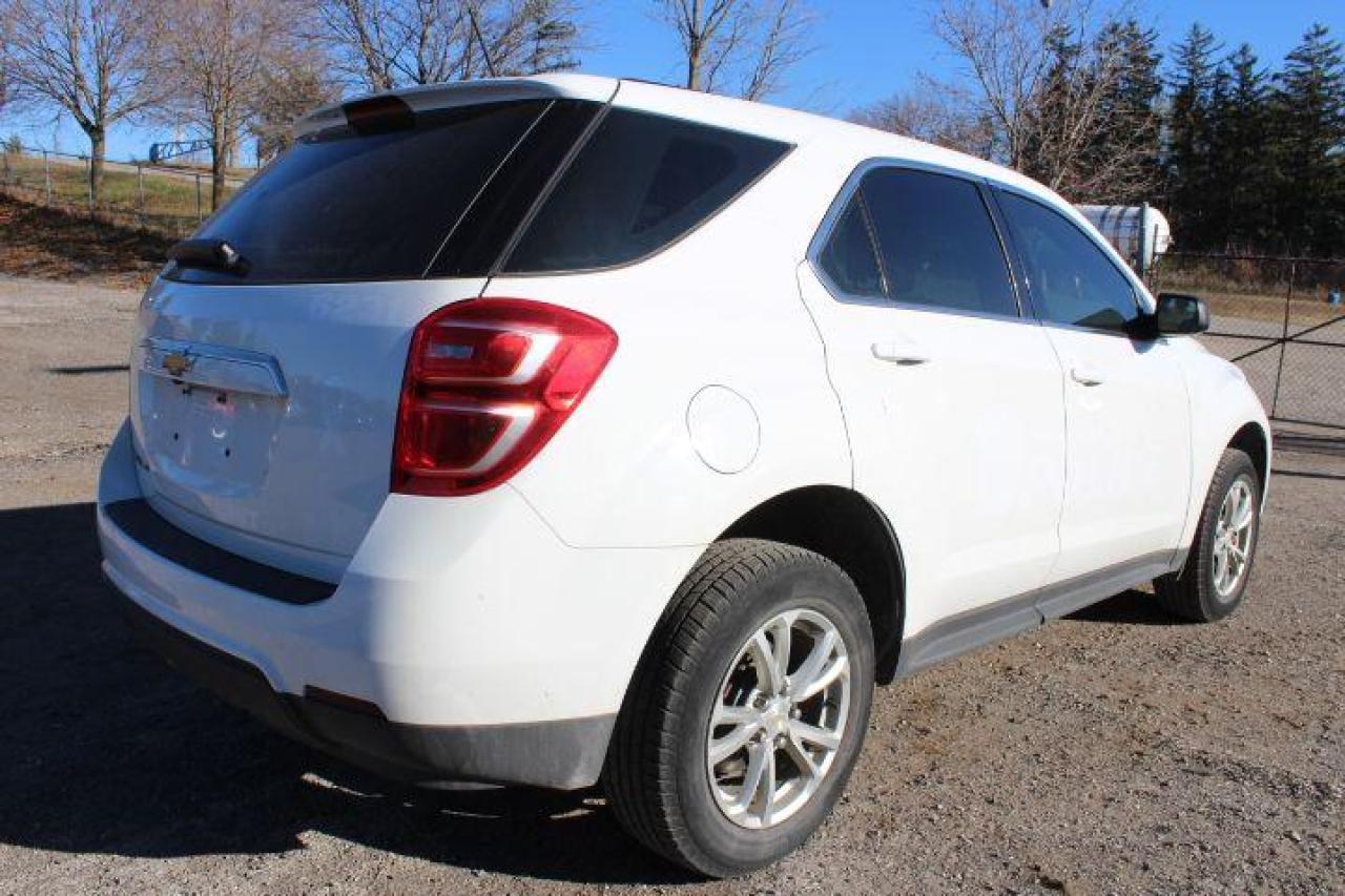 2017 Chevrolet Equinox  Photo2