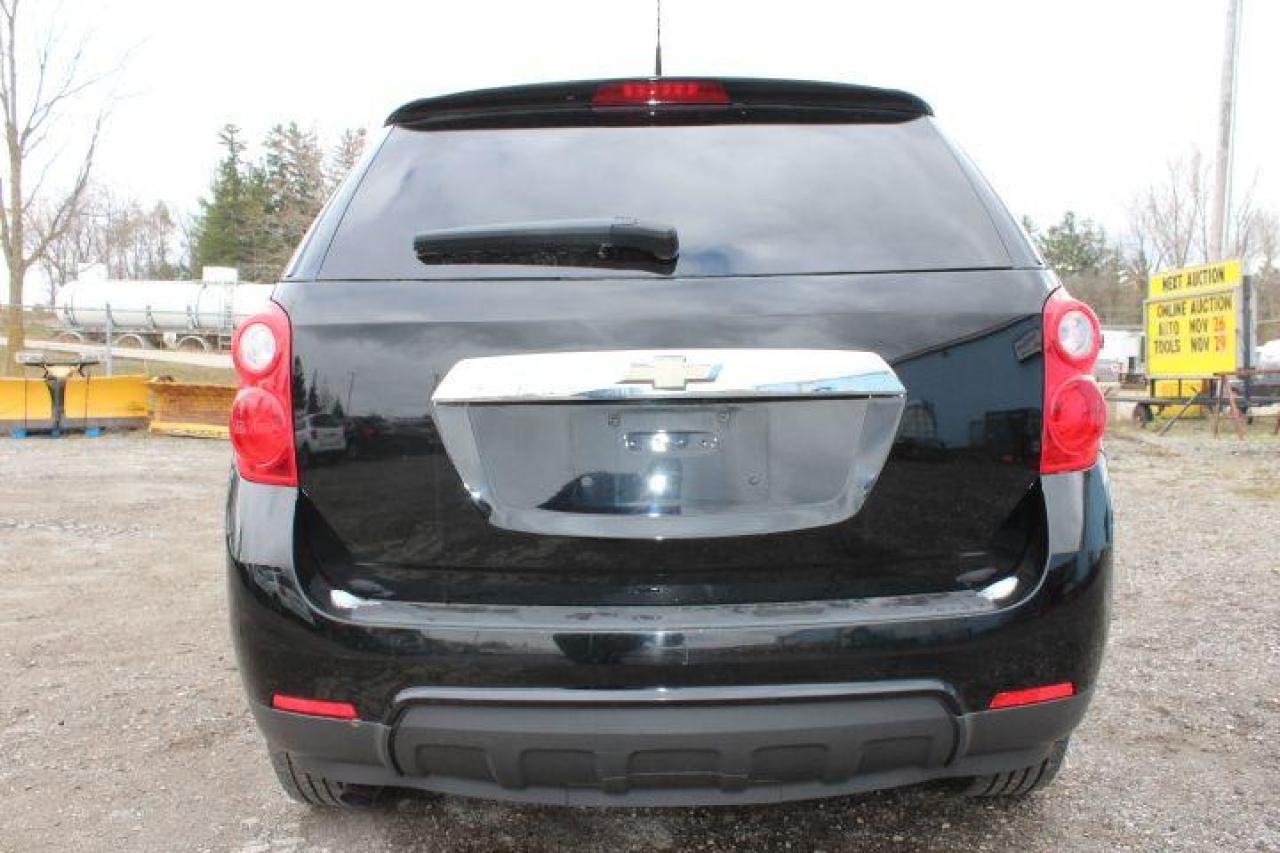 2011 Chevrolet Equinox  Photo3