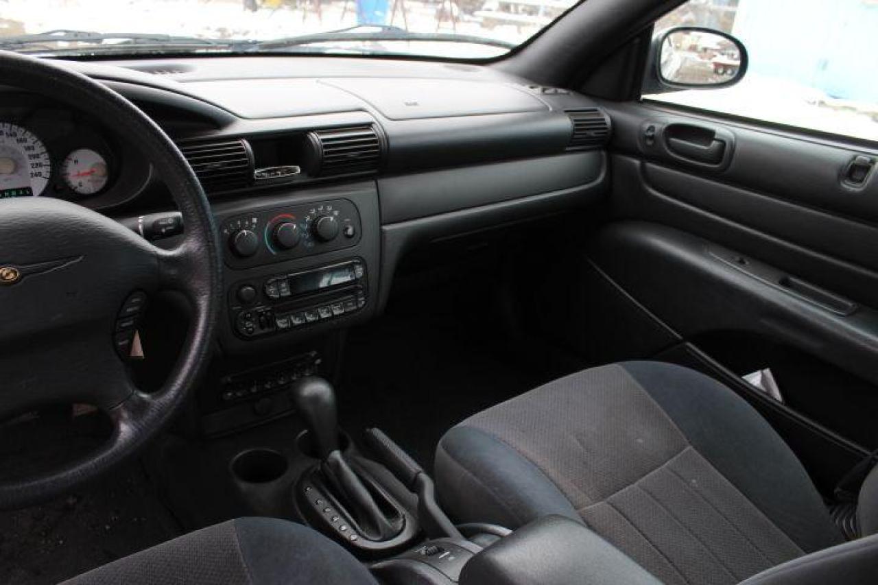 2004 Chrysler Sebring  Photo