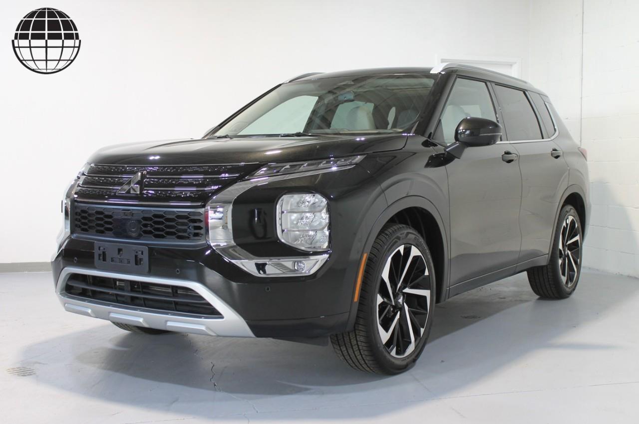 Used 2022 Mitsubishi Outlander SEL | CLEAN | *LOW* Mileage | LOADED for sale in Etobicoke, ON