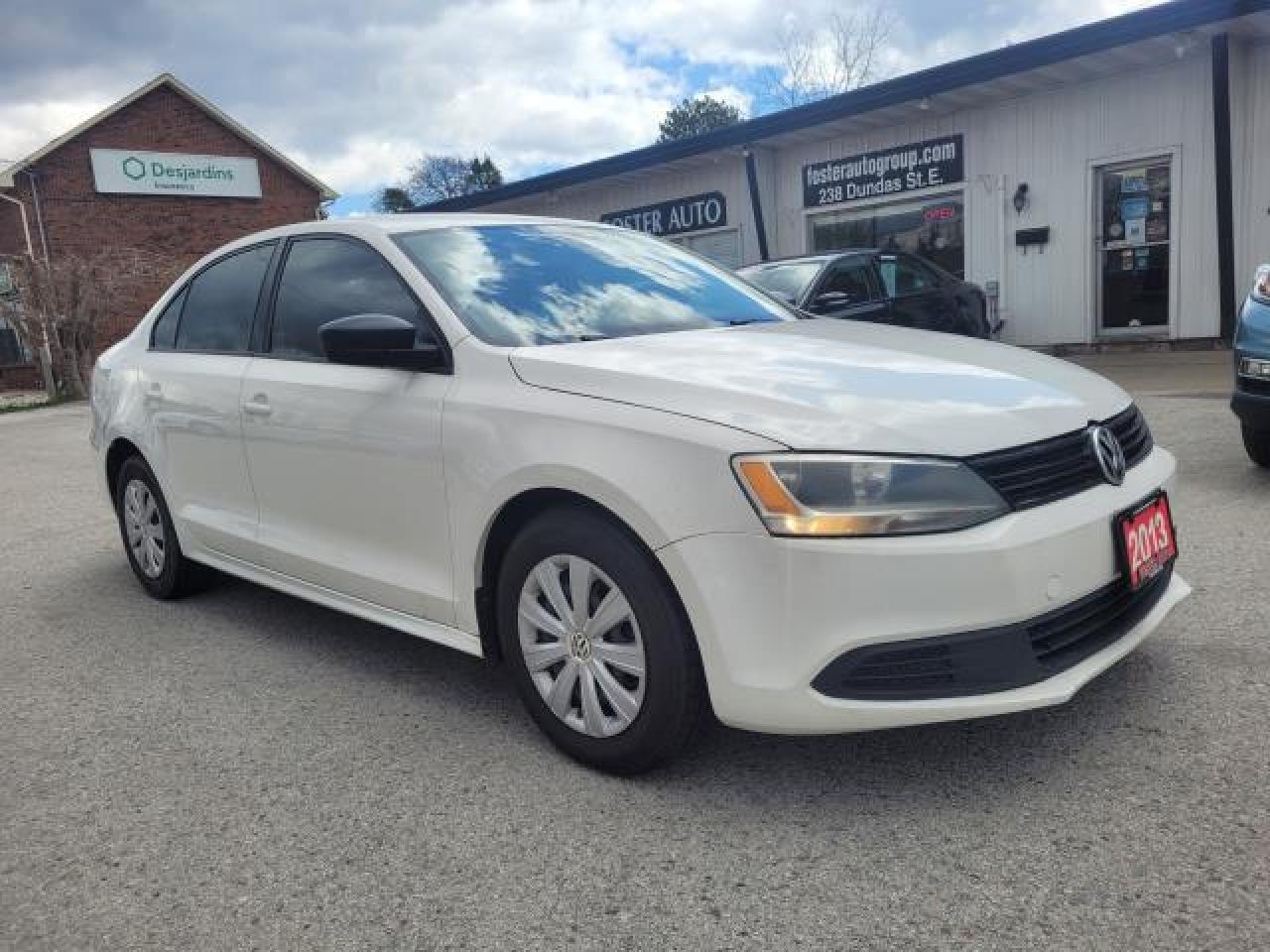 Used 2013 Volkswagen Jetta Trendline for sale in Waterdown, ON