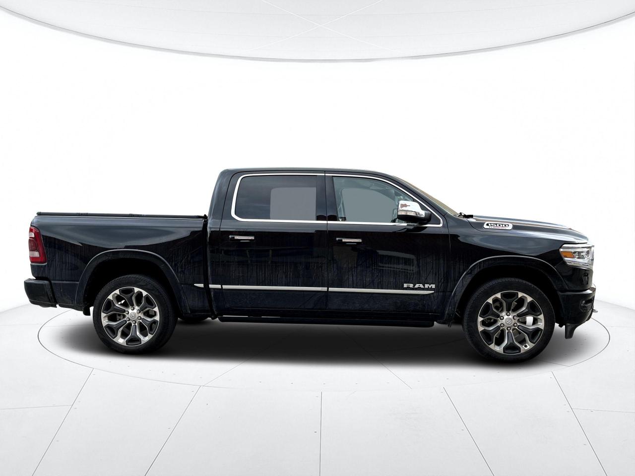 2022 RAM 1500 Limited 10th Anniversary Edition Photo3