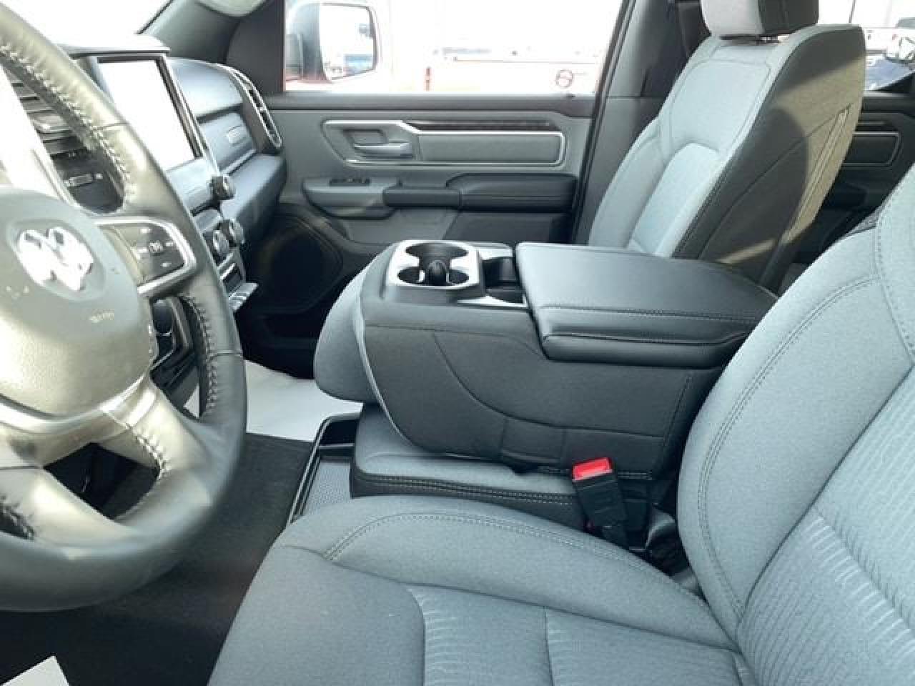 2022 RAM 1500 Big Horn Photo3