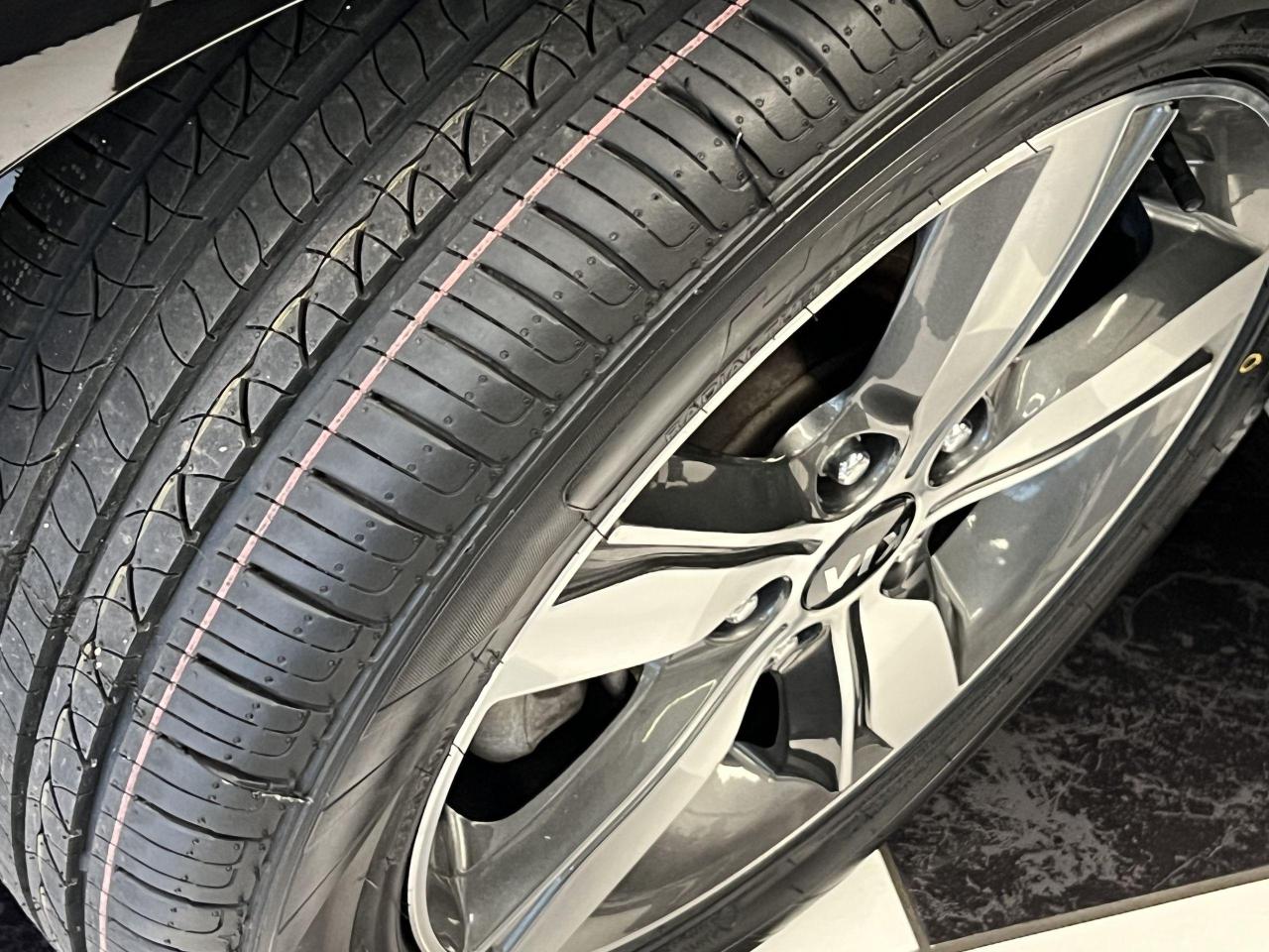 2018 Kia Forte LX+APPLEPLAY+CAMERA+NEW TIRES+CLEAN CARFAX Photo12