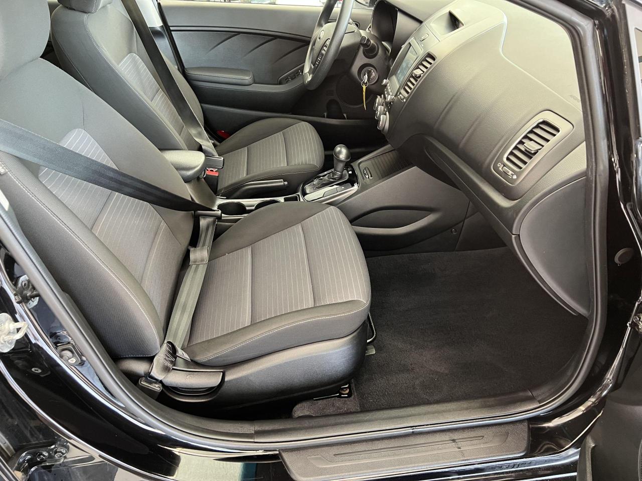 2018 Kia Forte LX+APPLEPLAY+CAMERA+NEW TIRES+CLEAN CARFAX Photo21