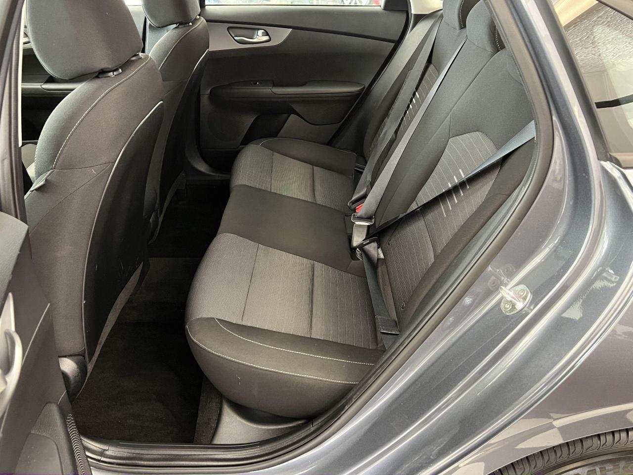 2020 Kia Forte LX+Camera+ApplePlay+Heated Seats+CLEAN CARFAX Photo24