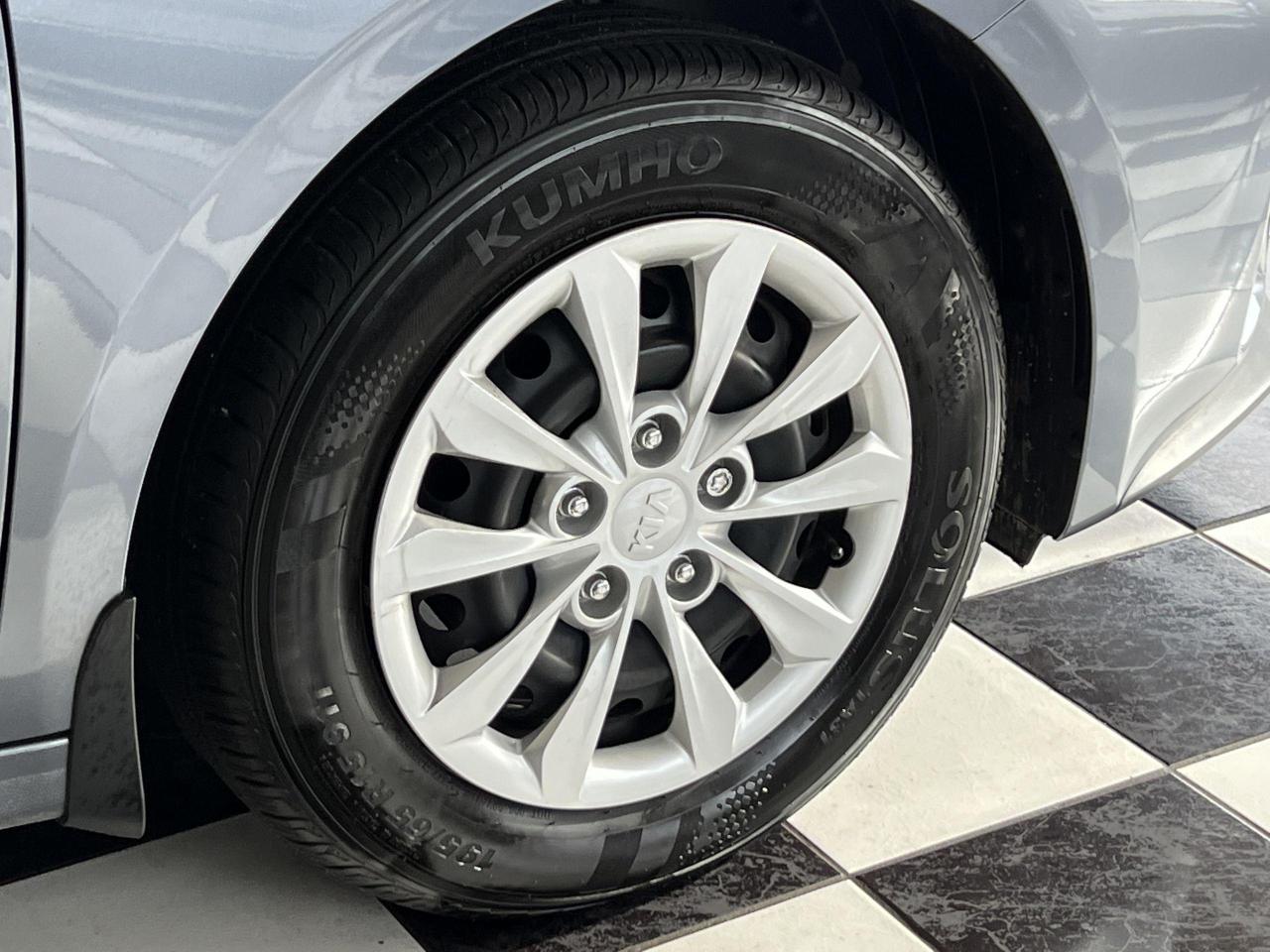 2020 Kia Forte LX+Camera+ApplePlay+Heated Seats+CLEAN CARFAX Photo61
