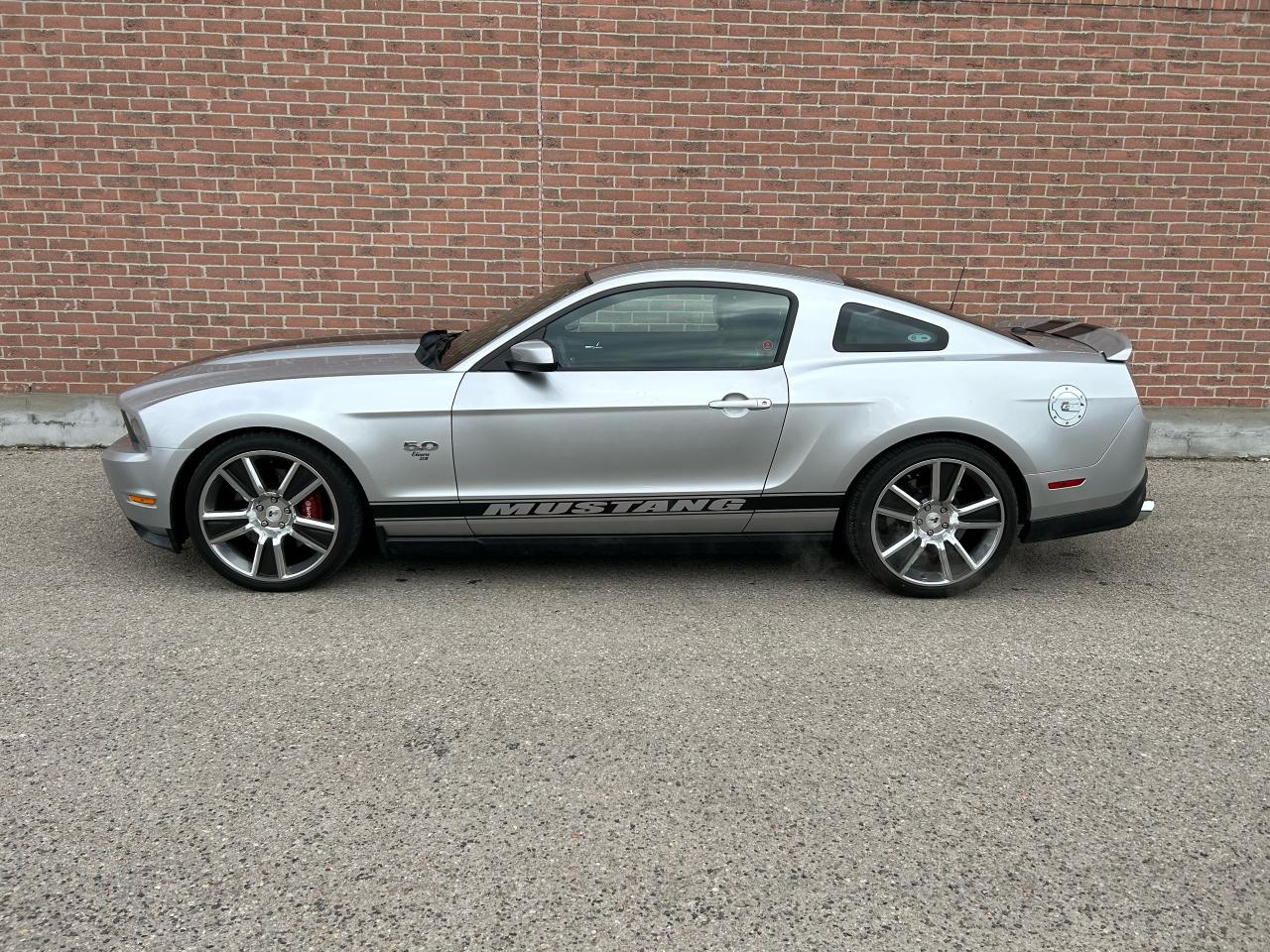 2011 Ford Mustang 2dr Cpe GT - Photo #2