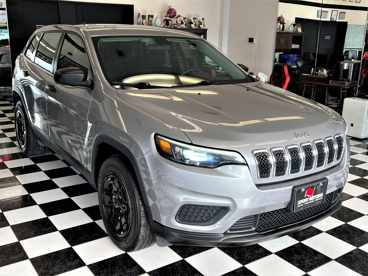 2019 Jeep Cherokee SPORT 4x4+ApplePlay+Camera+HeatedSeats+CLEANCARFAX - Photo #5