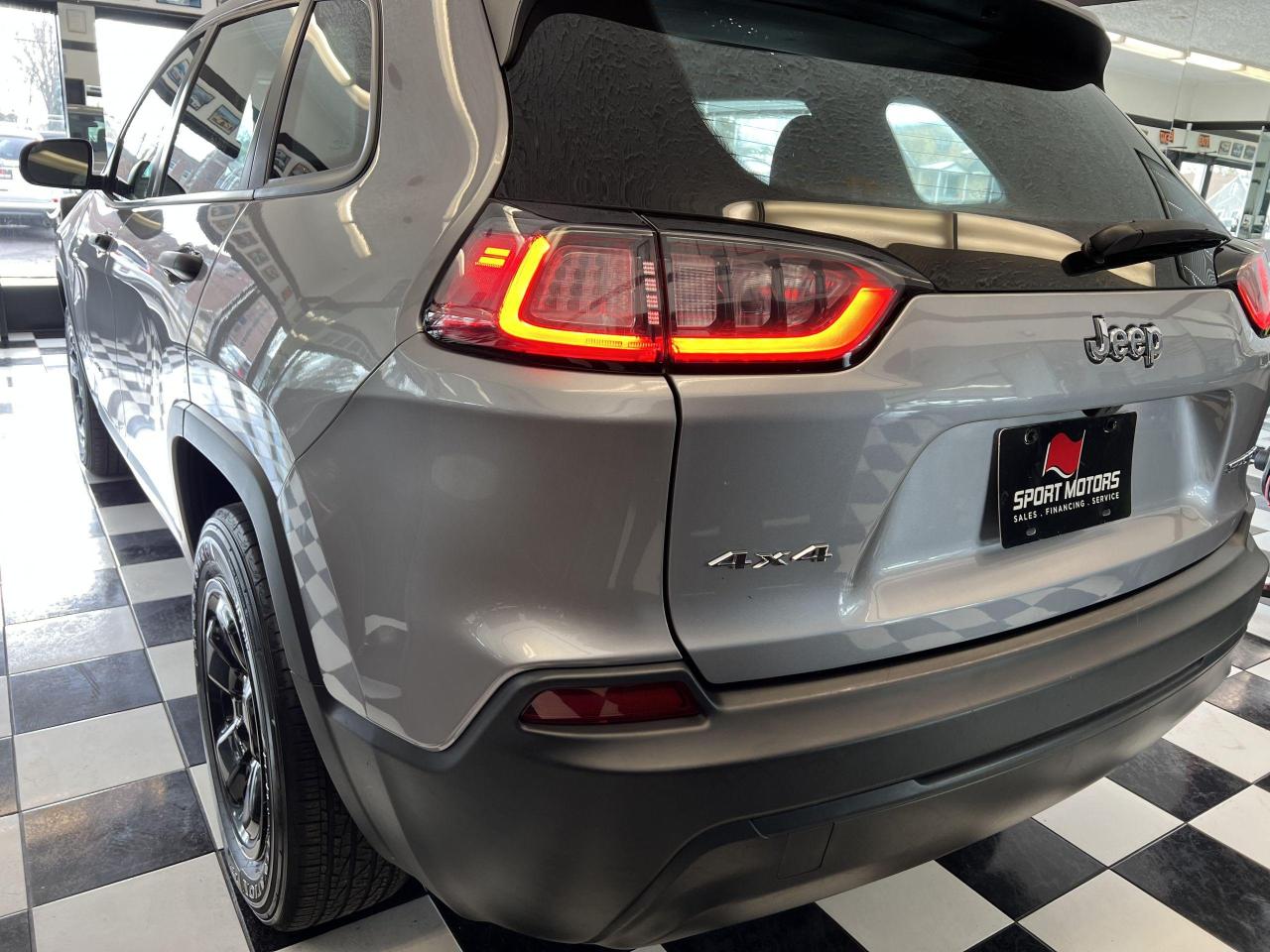 2019 Jeep Cherokee SPORT 4x4+ApplePlay+Camera+HeatedSeats+CLEANCARFAX - Photo #41