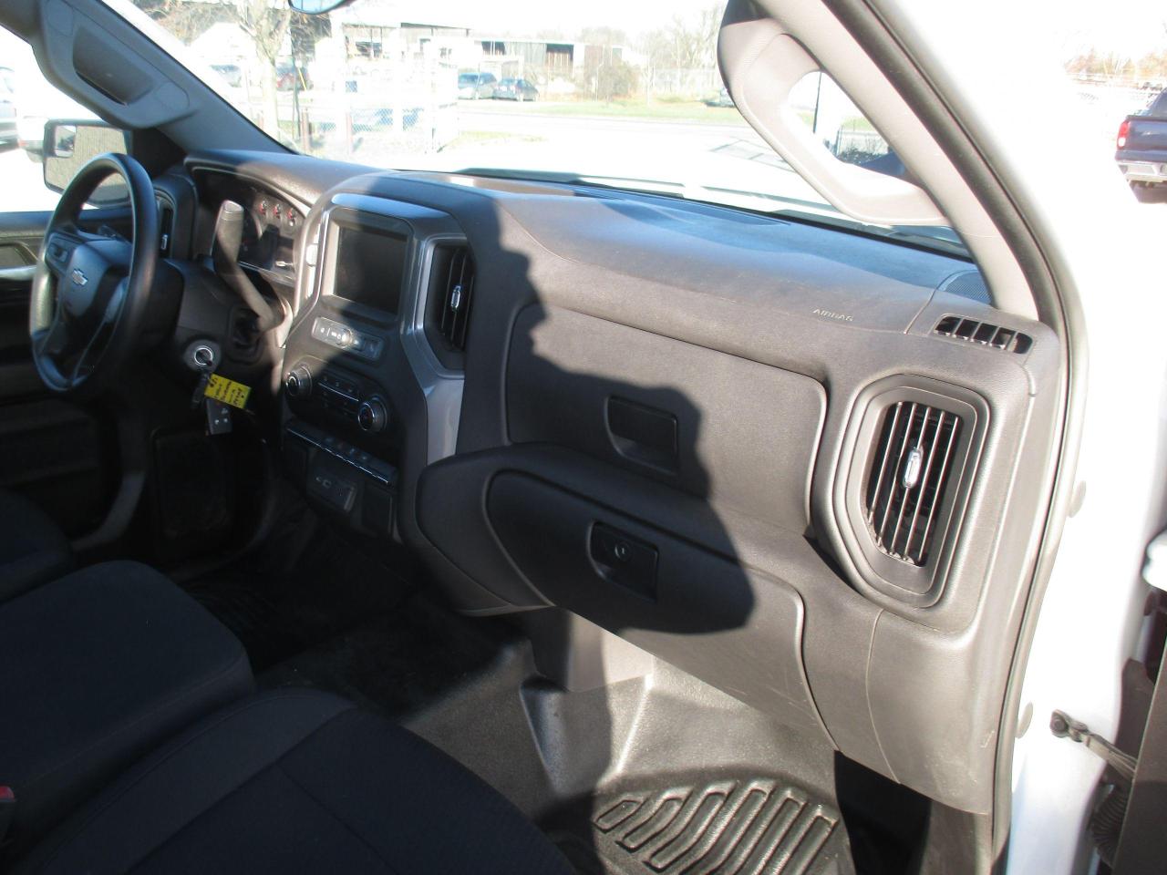 2021 Chevrolet Silverado 1500 2WD Reg Cab 140" Work Truck.Long Box - Photo #9