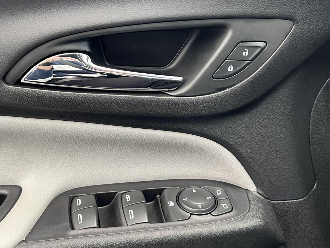 2019 Chevrolet Equinox LS+Apple Play+Camera+Remote Start+CELAN CARFAX Photo43