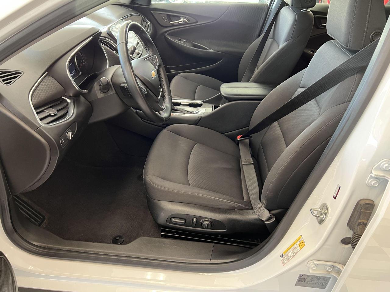 2018 Chevrolet Malibu LT+Remote Start+Camera+ApplePlay+CLEAN CARFAX Photo20