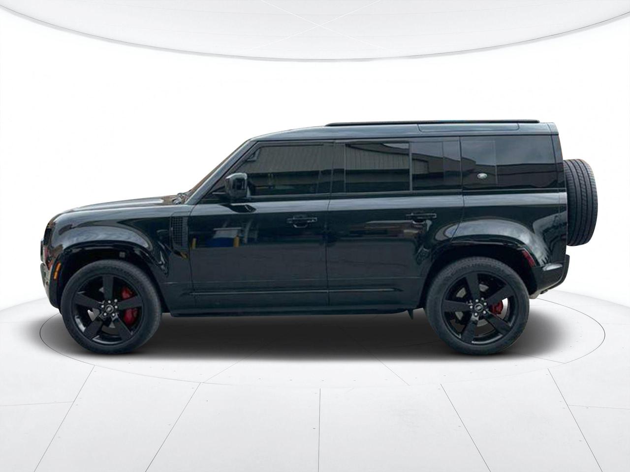 2022 Land Rover Defender 110 X-Dynamic SE AWD Photo3