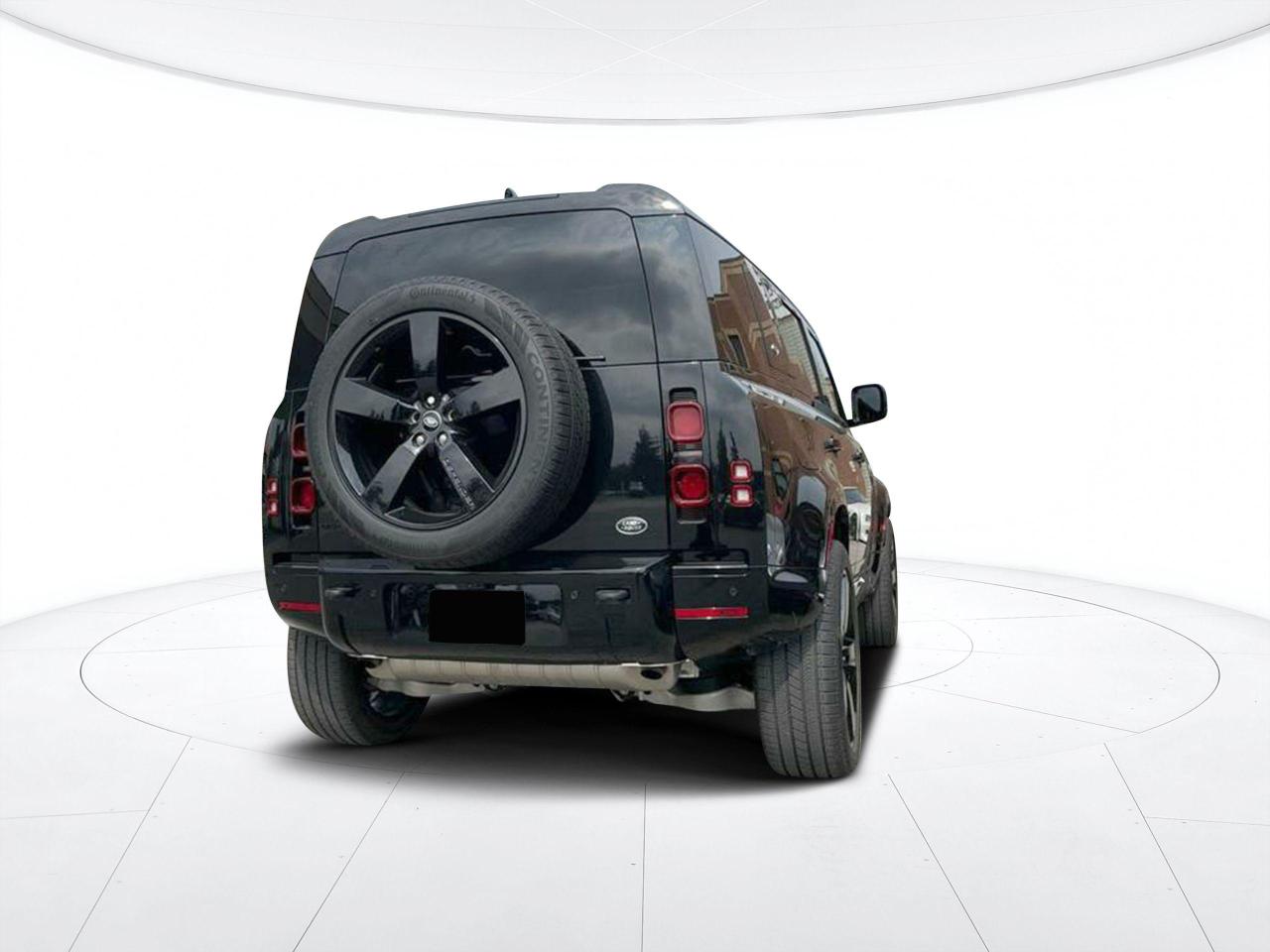 2022 Land Rover Defender 110 X-Dynamic SE AWD - Photo #5