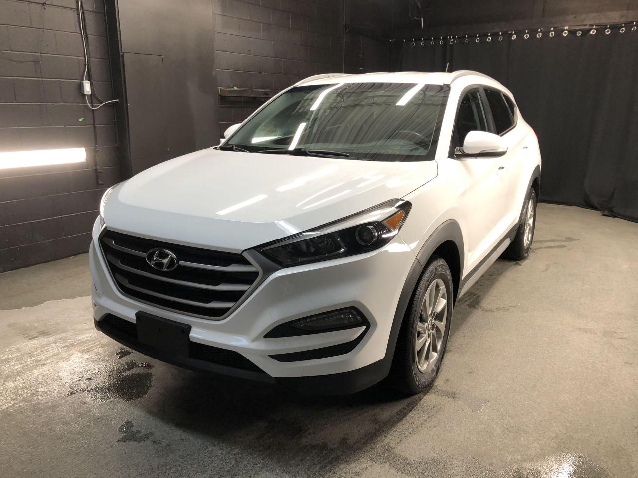 2017 Hyundai Tucson Limited SE AWD / Clean CarFax / Heated Seats - Photo #1