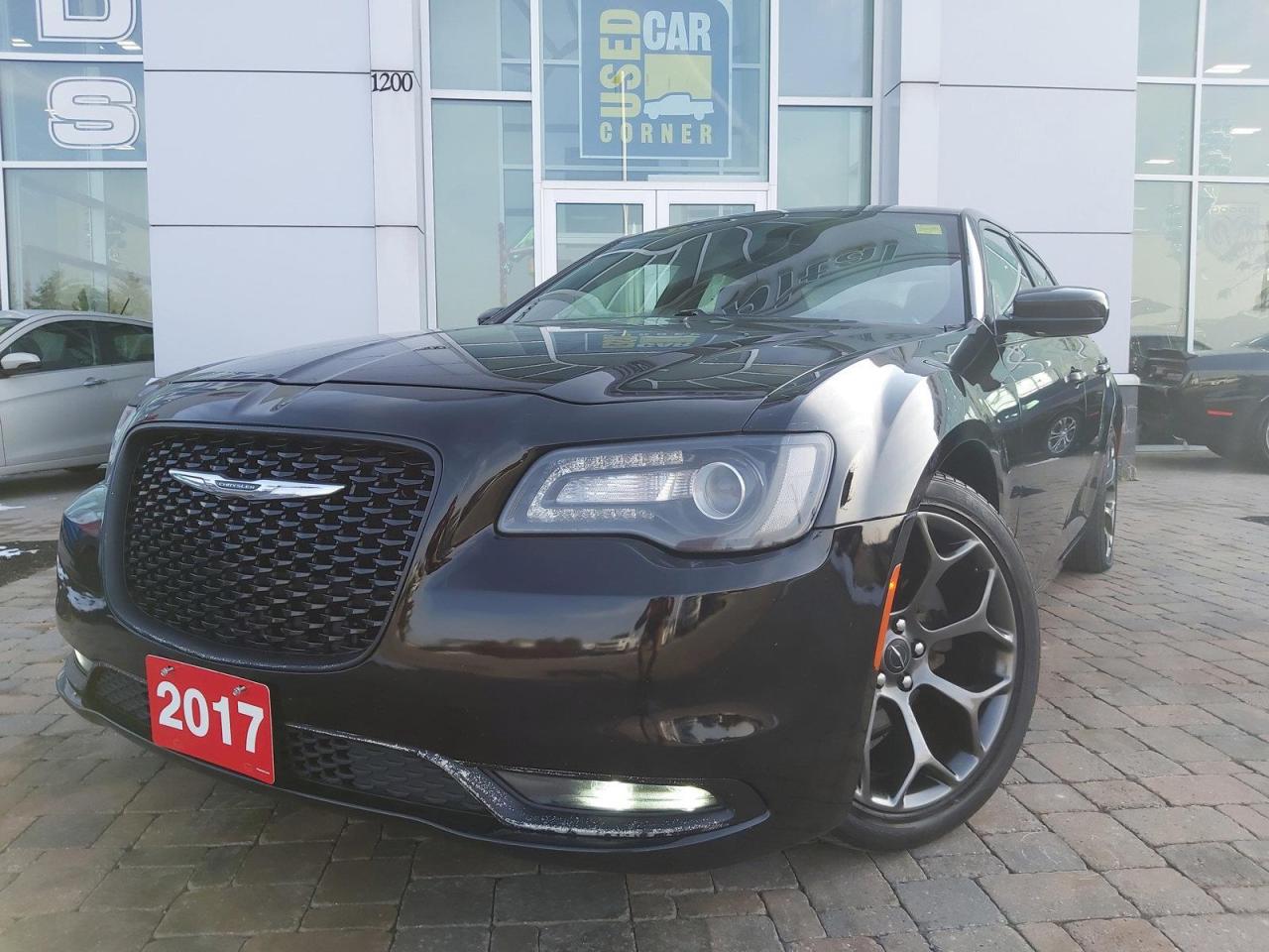 2017 Chrysler 300 S Photo2
