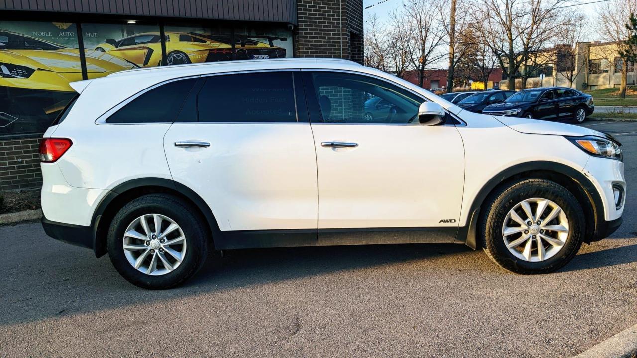2017 Kia Sorento AWD 4dr LX Turbo Photo2
