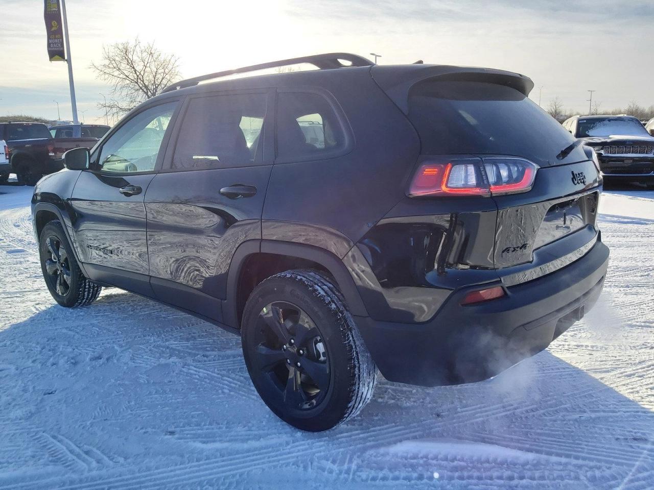2022 Jeep Cherokee Altitude Photo4