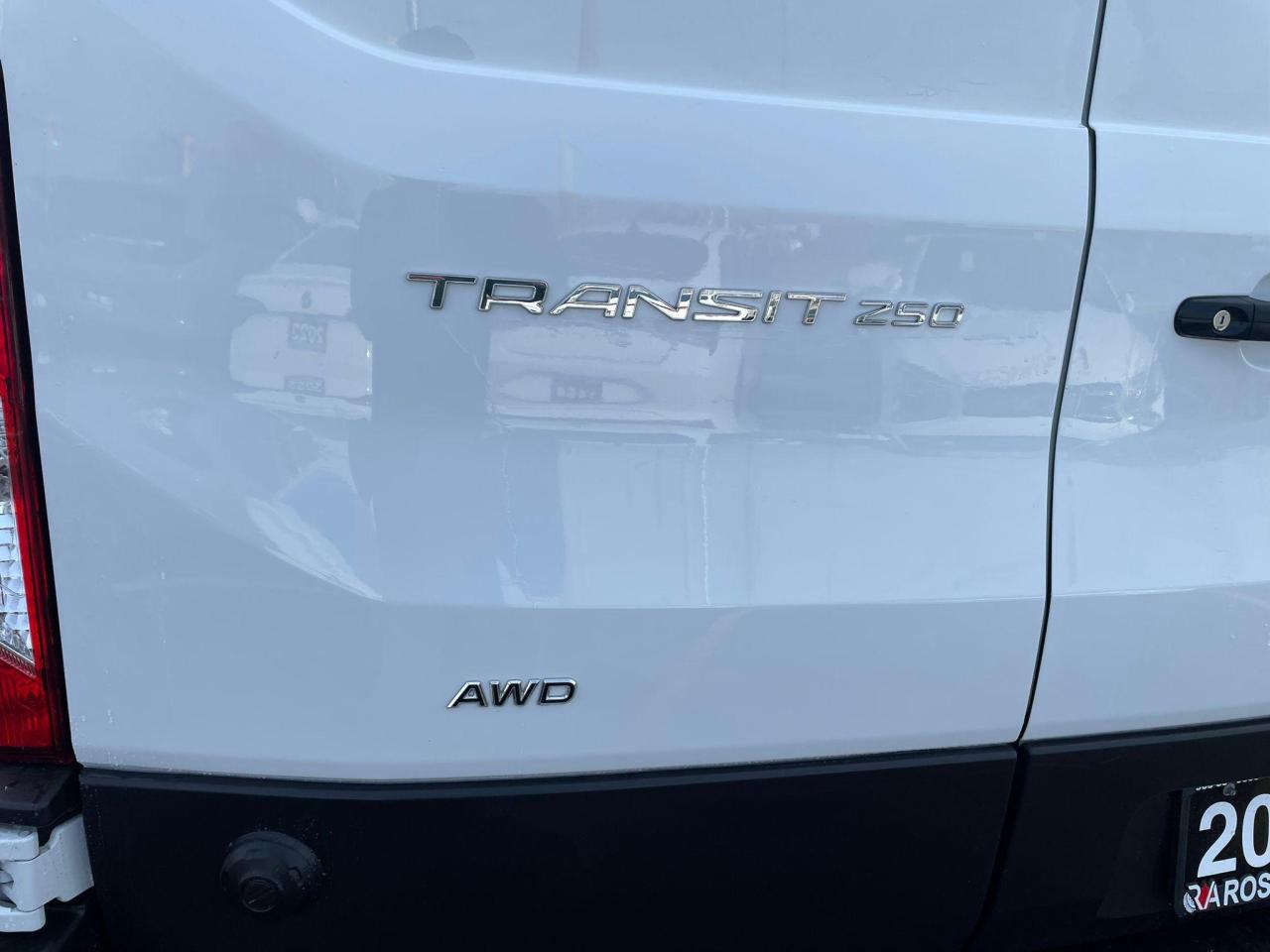 2020 Ford Transit T-250 148" Hi Rf 9070 GVWR AWD ONLY 148 KM Photo3