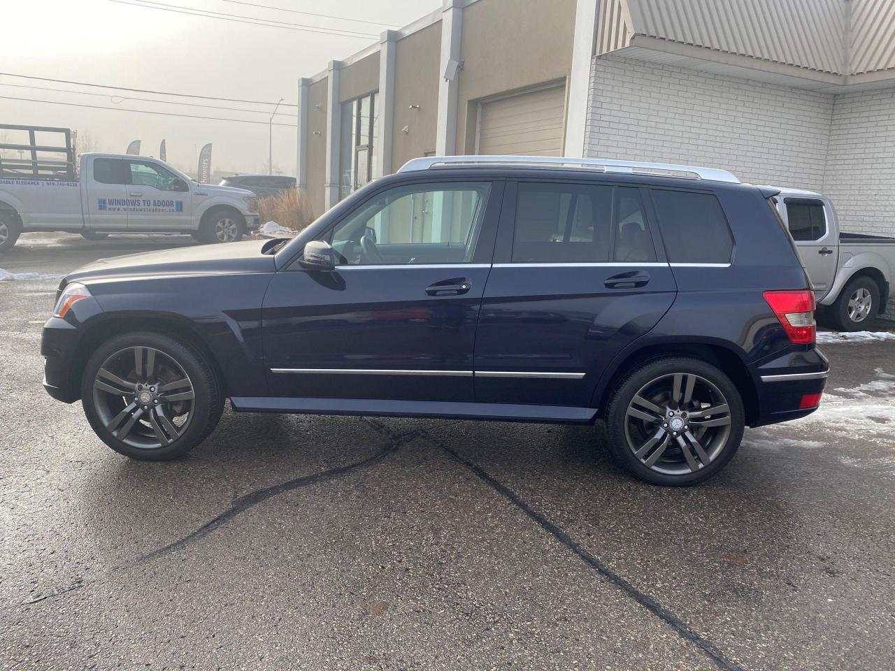 2010 Mercedes-Benz GLK-Class GLK 350 - Photo #3