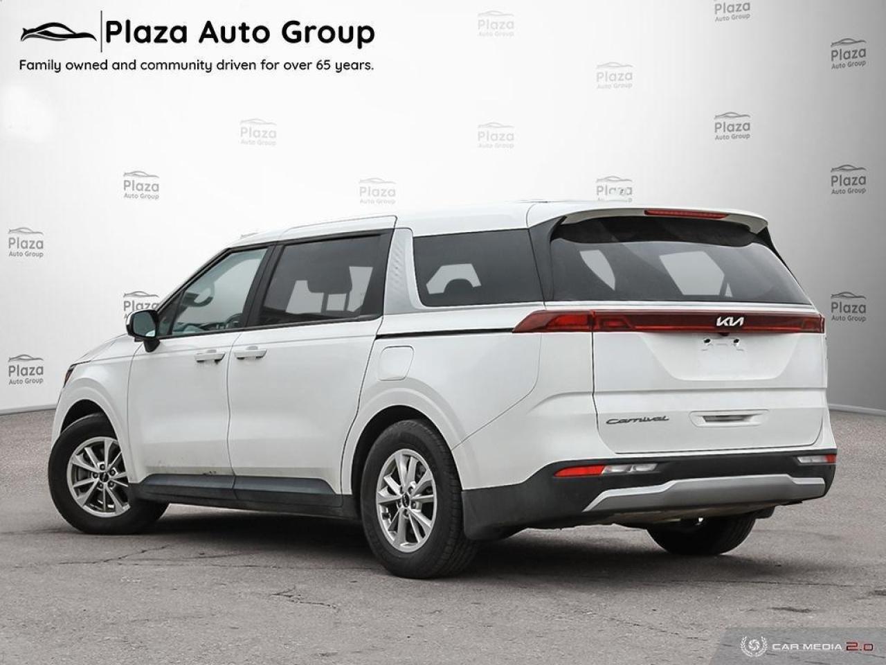 2022 Kia Carnival LX Photo3