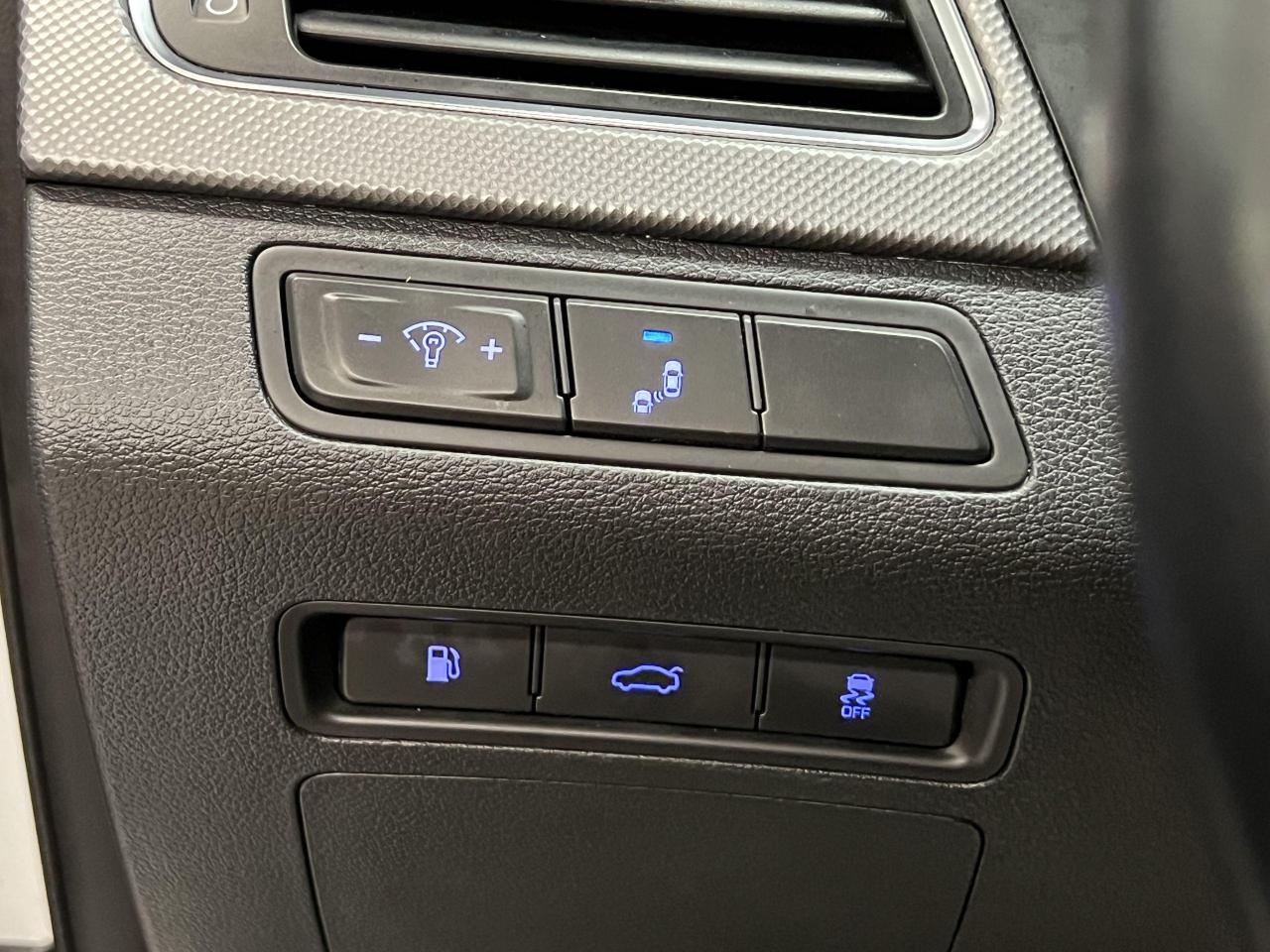 2016 Hyundai Sonata GLS+Roof+Camera+Blind Spot+Heated Seats & Steering Photo41
