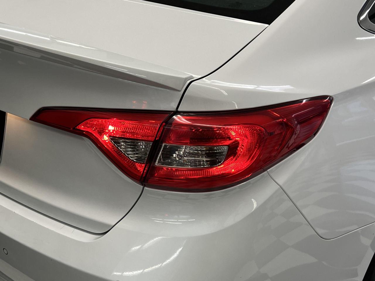 2016 Hyundai Sonata GLS+Roof+Camera+Blind Spot+Heated Seats & Steering Photo115