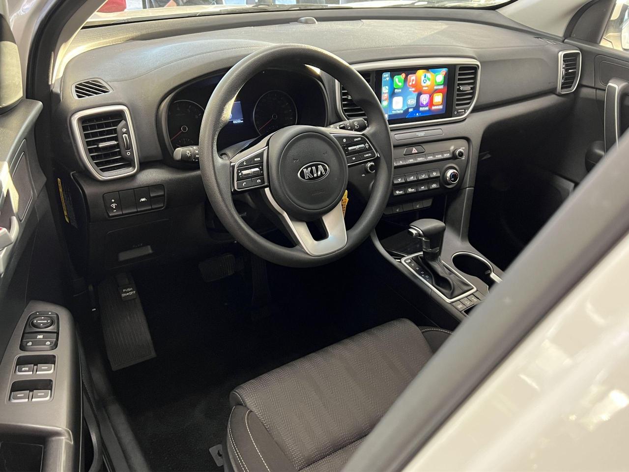2020 Kia Sportage LX AWD+New Tires+ApplePlay+LaneKeep+CELAN CARFAX Photo15
