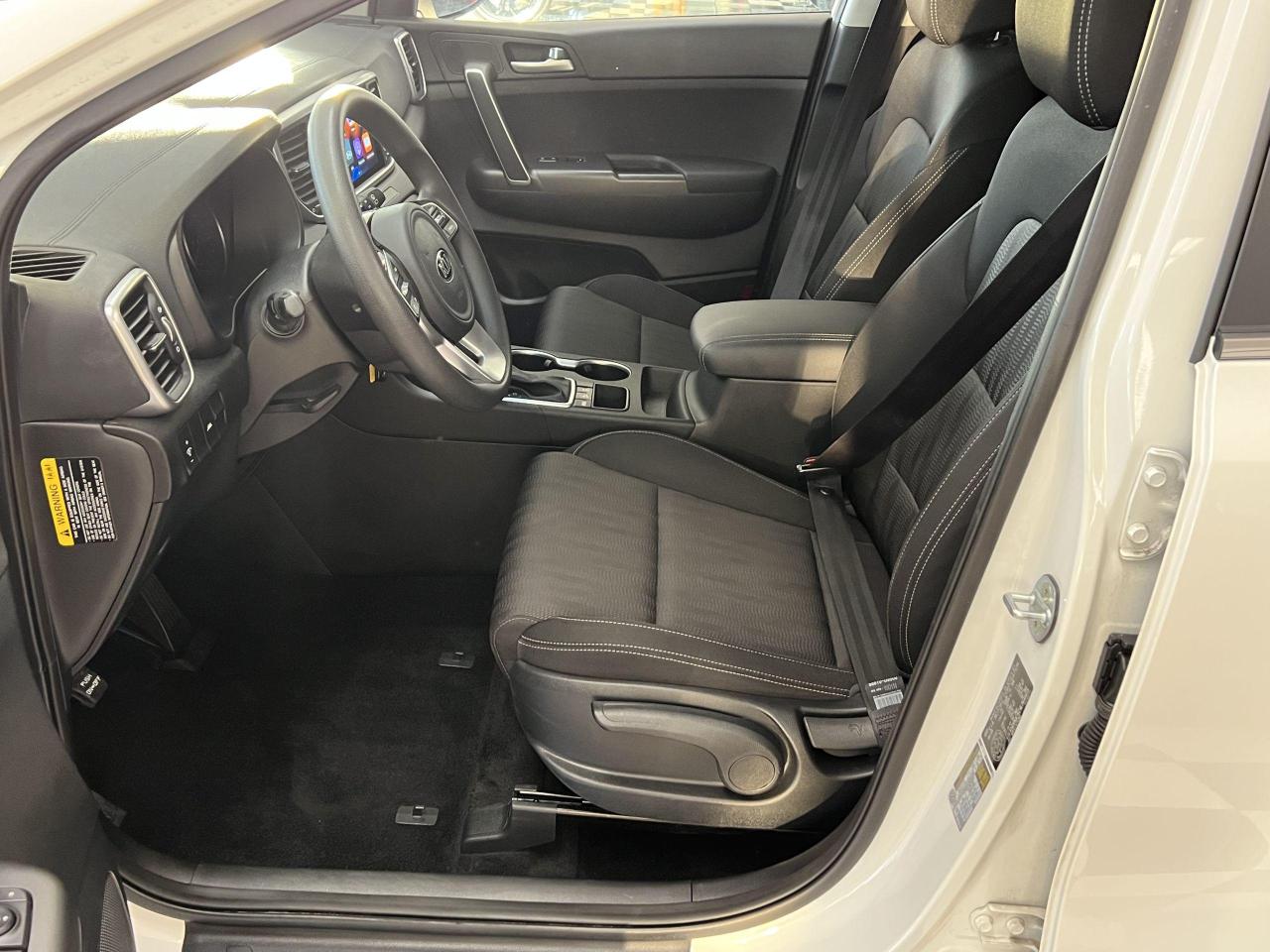 2020 Kia Sportage LX AWD+New Tires+ApplePlay+LaneKeep+CELAN CARFAX - Photo #16