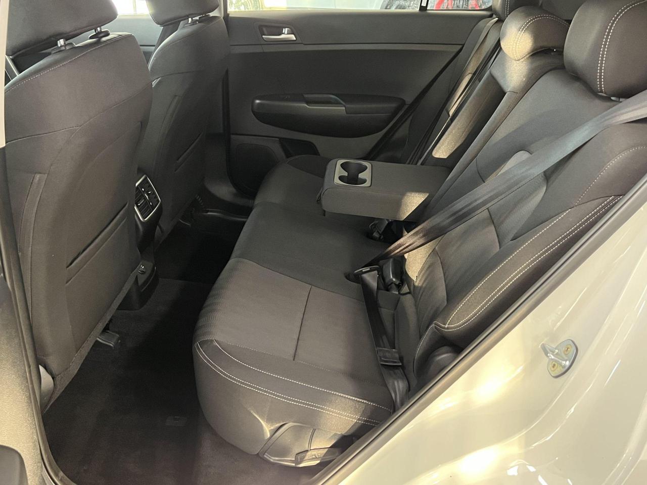 2020 Kia Sportage LX AWD+New Tires+ApplePlay+LaneKeep+CELAN CARFAX Photo21