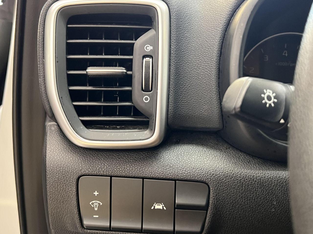 2020 Kia Sportage LX AWD+New Tires+ApplePlay+LaneKeep+CELAN CARFAX Photo51