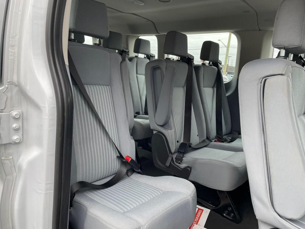 2019 Ford Transit T-350 148" Low Roof XLT  LOW KM 19696KM PASSENGER - Photo #20