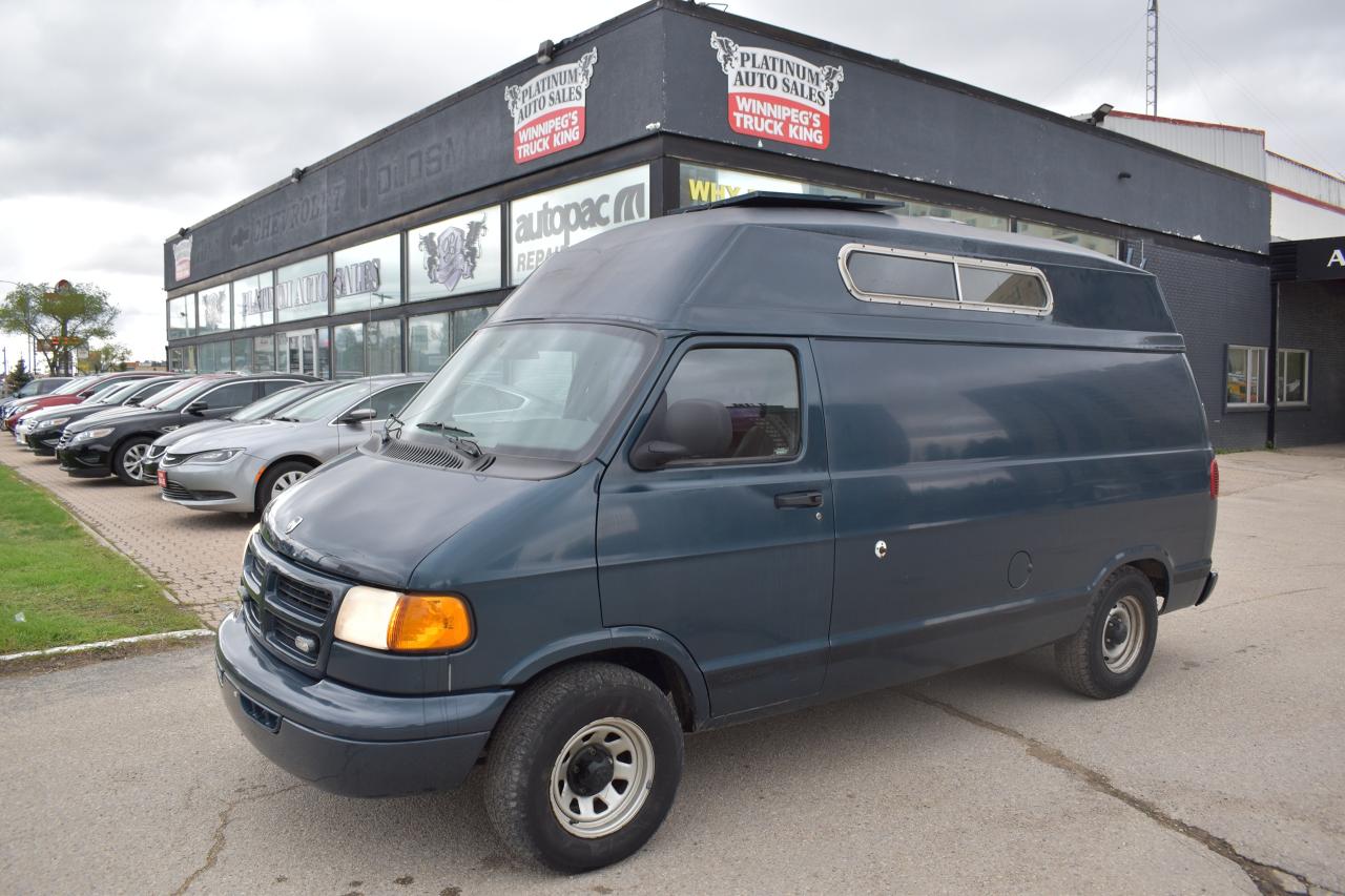 1999 Dodge Ram Van 