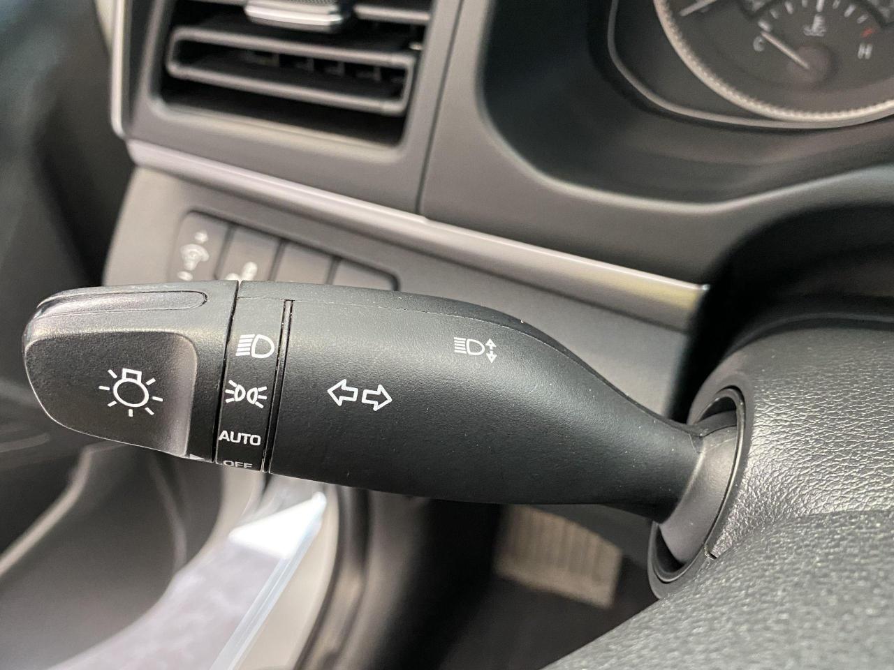 2019 Hyundai Elantra PREFERRED W/SUN & SAFETY+HEATED SEATS+CLEAN CARFAX - Photo #42