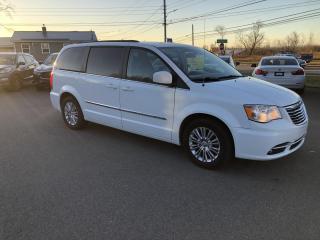 Used 2015 Chrysler Town & Country Touring-L for sale in Truro, NS