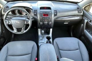 2012 Kia Sorento AWD 4dr V6 Auto LX - Photo #9